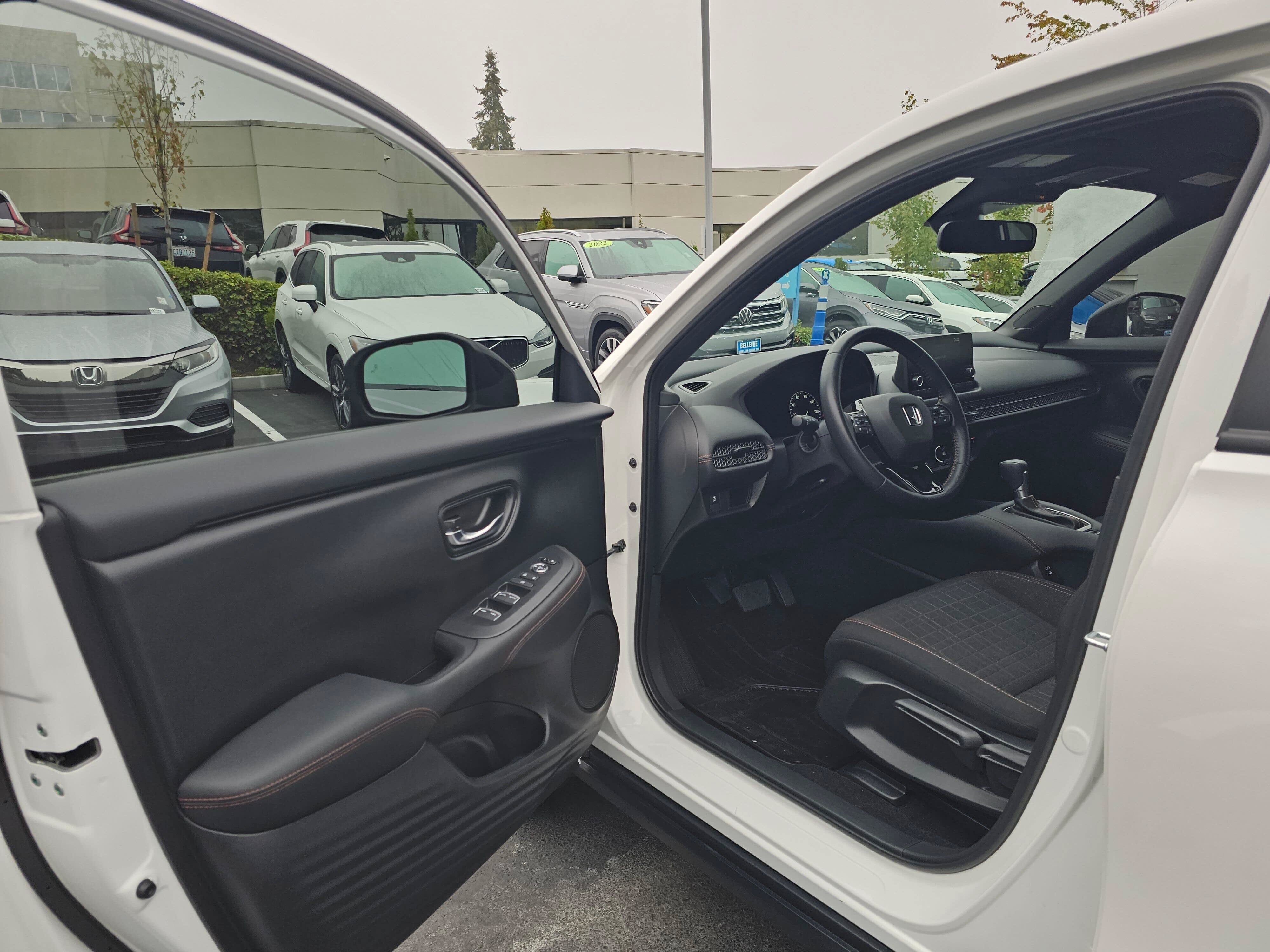 Certified 2025 Honda HR-V Sport image 21