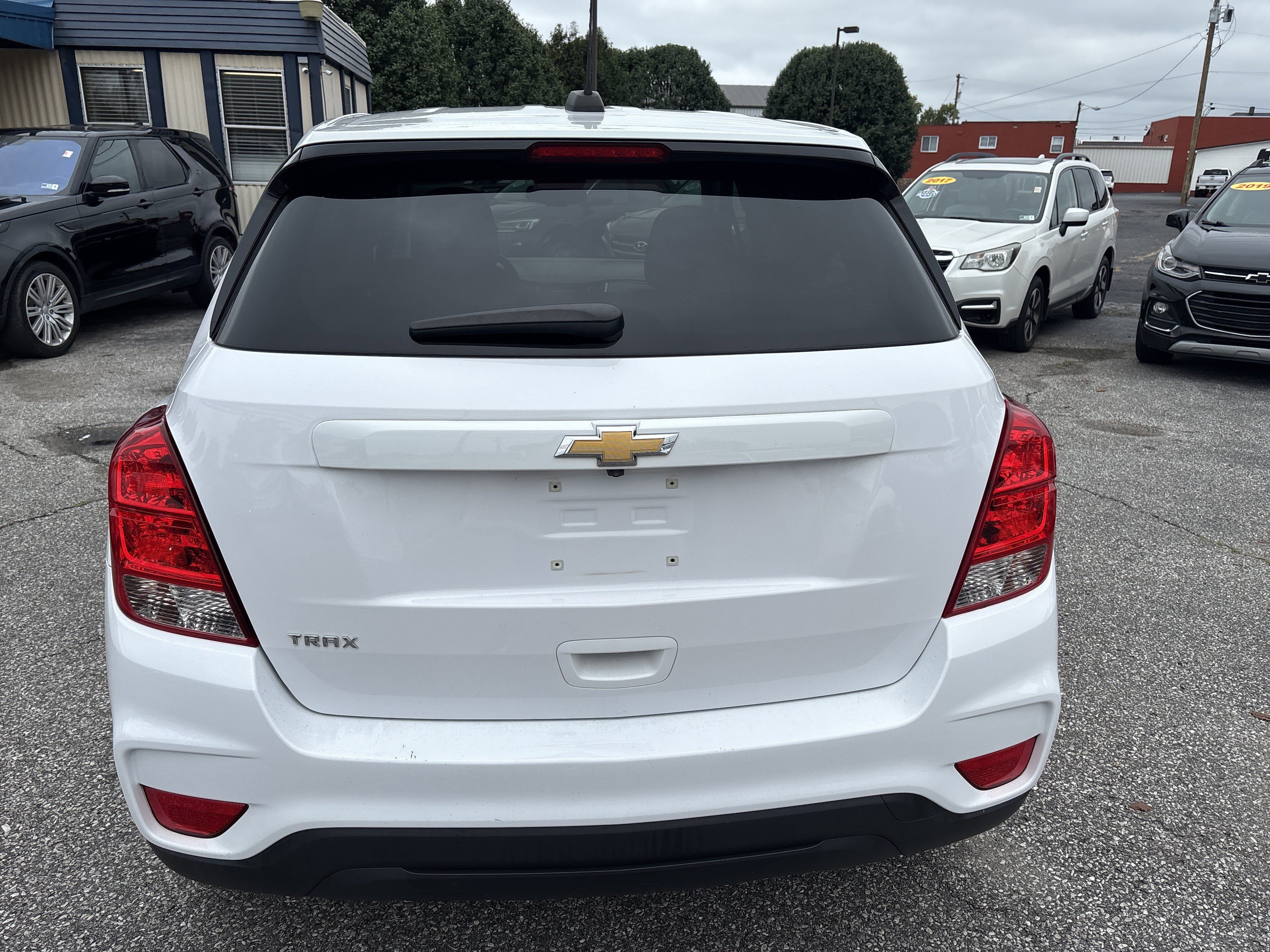 Used 2020 Chevrolet Trax LS w/ Tint and Cruise Package FWD image 5
