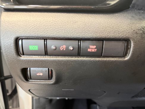 Used 2024 Nissan Sentra SV FWD image 25