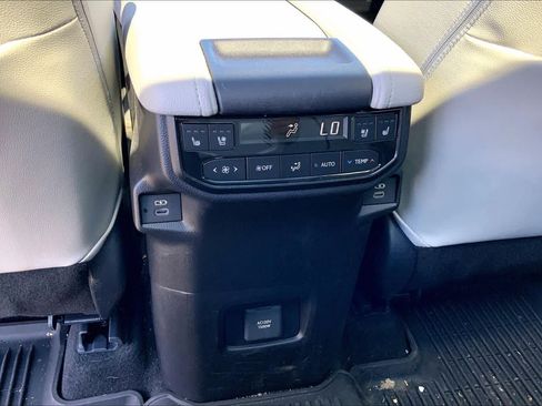 Used 2026 Toyota Grand Highlander AWD Hybrid image 34