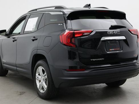Used 2018 GMC Terrain SLE w/ Driver Convenience Package FWD image 5