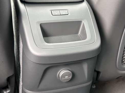 New 2026 Volvo XC60 T8 Ultra w/ Climate Package image 10