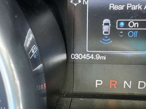 Used 2022 Ford Mustang Premium RWD image 23