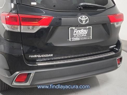 Used 2019 Toyota Highlander Limited image 5