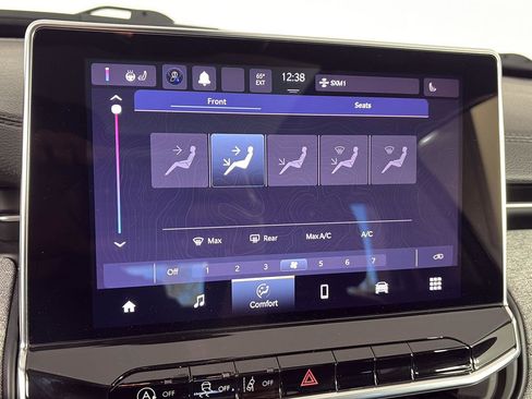 Used 2022 Jeep Compass Latitude w/ Sun and Sound Group image 30