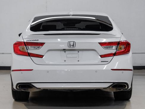 Used 2018 Honda Accord Touring image 13