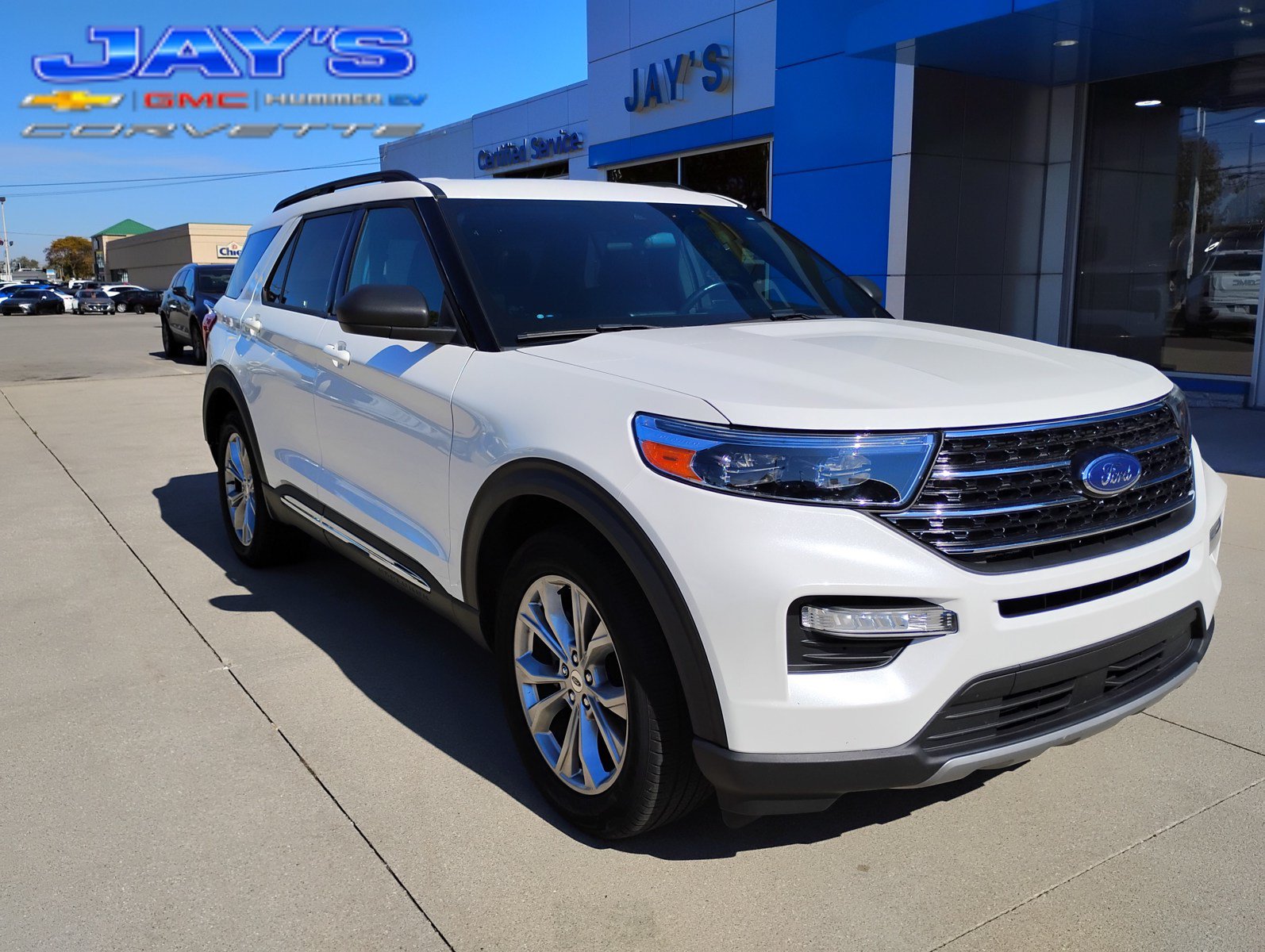 Used 2020 Ford Explorer XLT w/ Equipment Group 202A AWD/4WD image 1