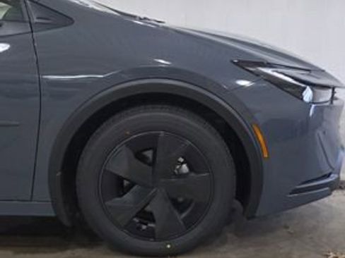 New 2026 Toyota Prius LE image 28