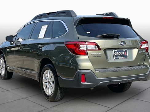 Used 2018 Subaru Outback 2.5i AWD/4WD image 12