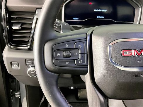 Used 2025 GMC Sierra 1500 AT4 w/ AT4 Premium Package AWD/4WD image 12
