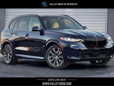 New 2026 BMW X5 xDrive40i w/ M Sport Package image 1
