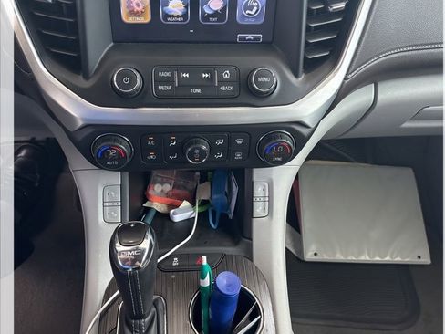 Used 2019 GMC Acadia SLT FWD image 6