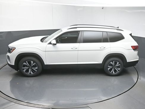 New 2026 Volkswagen Atlas SE FWD image 43
