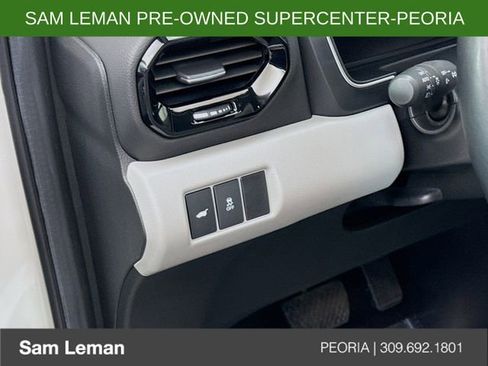 Used 2025 Honda Pilot Touring image 10