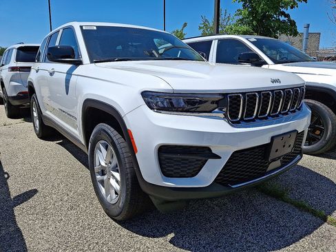 New 2026 Jeep Grand Cherokee Laredo X AWD/4WD image 3