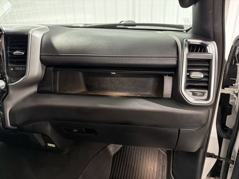 Used 2024 RAM 1500 Laramie AWD/4WD image 23