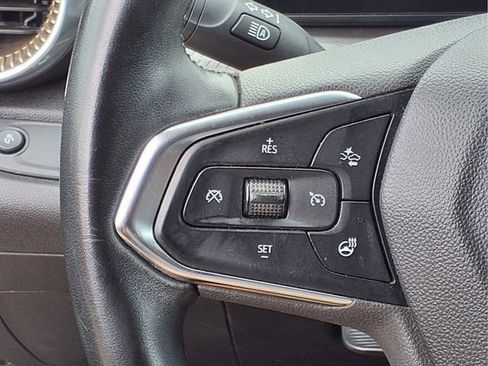 Used 2024 Chevrolet Trax ACTIV w/ Sunroof Package FWD image 15