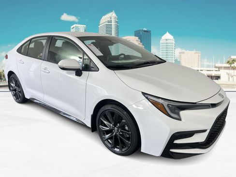 Used 2024 Toyota Corolla SE FWD image 1