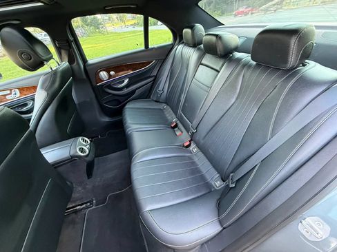 Used 2017 Mercedes-Benz E 300 image 19