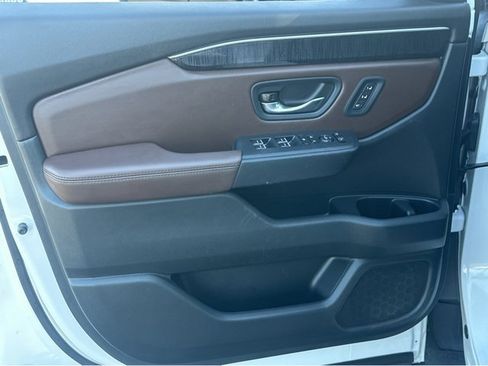 Used 2023 Honda Pilot Elite image 36