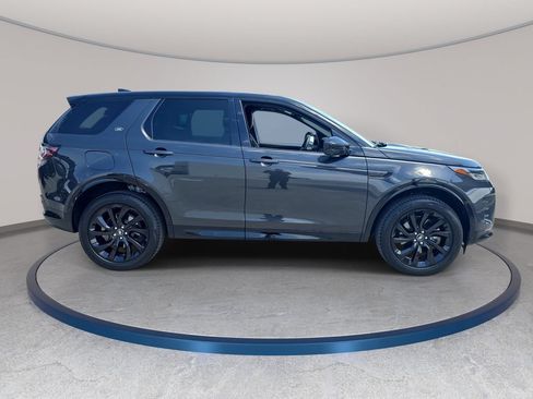 Used 2025 Land Rover Discovery Sport Dynamic SE AWD/4WD image 4