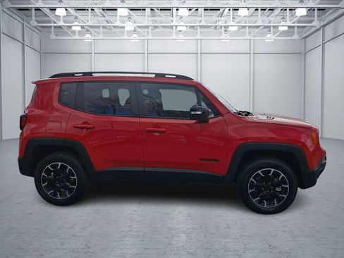 Certified 2023 Jeep Renegade Latitude image 6