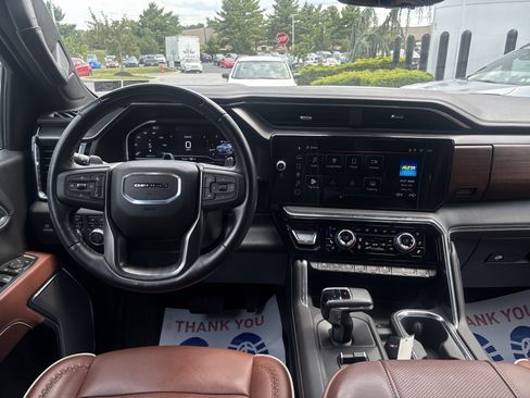 Used 2025 GMC Sierra 1500 Denali Ultimate AWD/4WD image 2