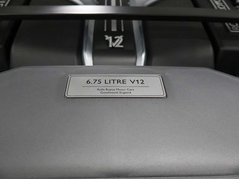 Used 2025 Rolls-Royce Cullinan Black Badge AWD/4WD image 82