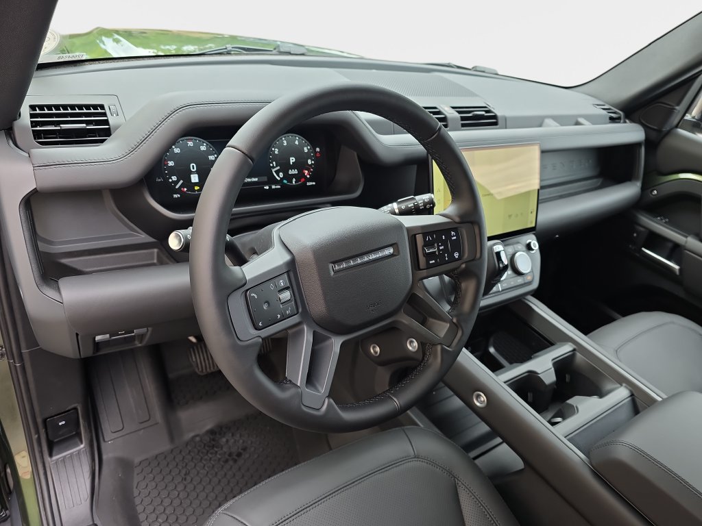 New 2026 Land Rover Defender 110 X-Dynamic SE AWD/4WD image 13