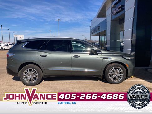 Used 2023 Buick Enclave Premium w/ Experience Buick Package image 9