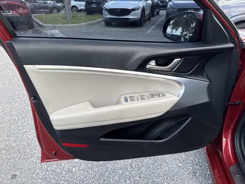 Used 2020 Genesis G70 2.0T RWD image 21