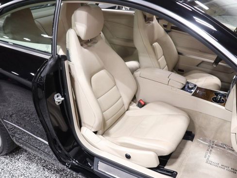 Used 2017 Mercedes-Benz E 400 4MATIC Coupe image 40