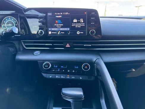 Used 2021 Hyundai Elantra SEL w/ Convenience Package image 24