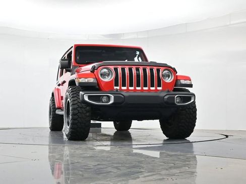 Used 2019 Jeep Wrangler Unlimited Sahara w/ Safety Group AWD/4WD image 32