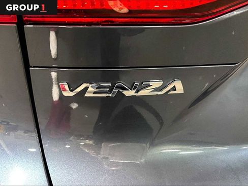 Used 2024 Toyota Venza Limited AWD/4WD image 31