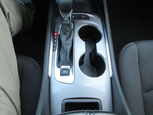 Used 2024 Chevrolet Malibu LT image 27