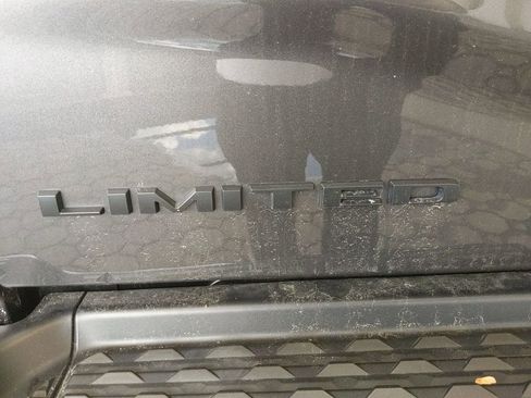Used 2022 RAM 3500 Limited AWD/4WD image 8