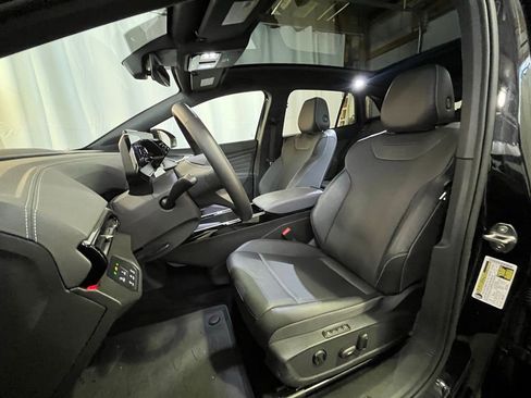 Used 2023 Volkswagen ID.4 Pro S image 10