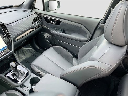 Used 2025 Subaru Forester Touring w/ Touring Package image 23