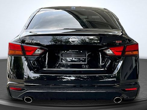 Used 2024 Nissan Altima 2.5 SR FWD image 4
