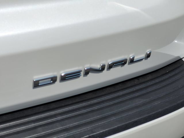 Used 2023 GMC Yukon Denali AWD/4WD image 8