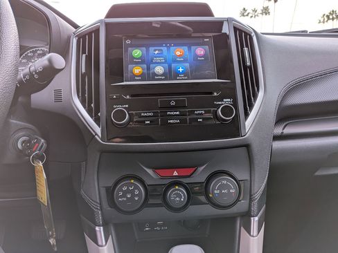 Used 2022 Subaru Forester Base image 19