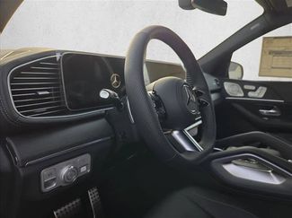 New 2026 Mercedes-Benz GLS 450 4MATIC video 3