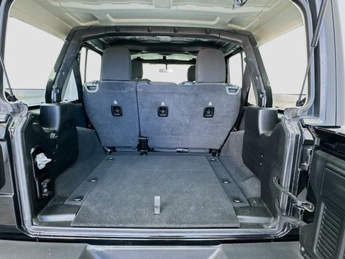 Used 2020 Jeep Wrangler Unlimited Sport AWD/4WD image 17