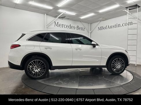Used 2026 Mercedes-Benz GLC 300 image 9