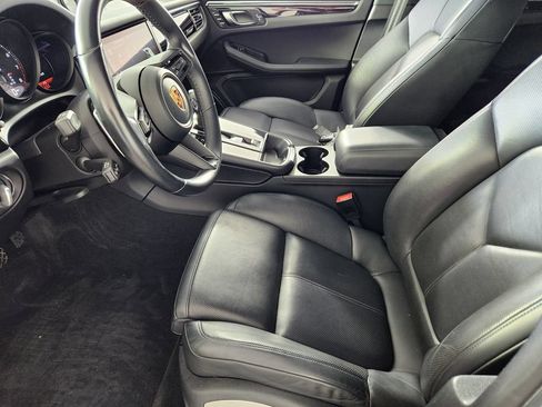 Used 2023 Porsche Macan Turbo AWD/4WD image 12