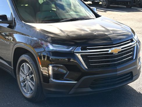 Used 2023 Chevrolet Traverse LT image 27