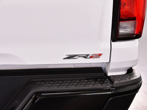 Used 2024 Chevrolet Colorado ZR2 w/ ZR2 Convenience Package III AWD/4WD image 12
