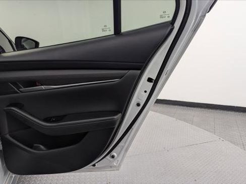 Used 2024 MAZDA MAZDA3 s image 21