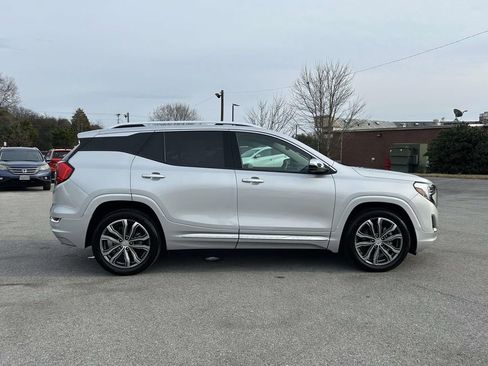 Used 2019 GMC Terrain Denali w/ Driver Alert Package II image 2